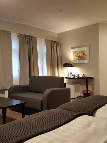 Фото номера Одноместный номер с ванной комнатой Отель Koto Hotel Pihtipudas г. Пихтипудас 2